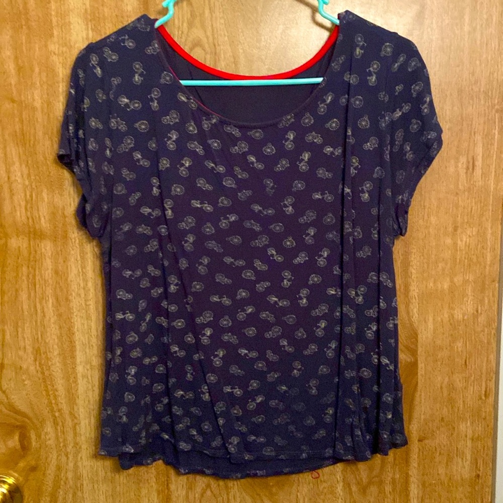 tee with bicycles